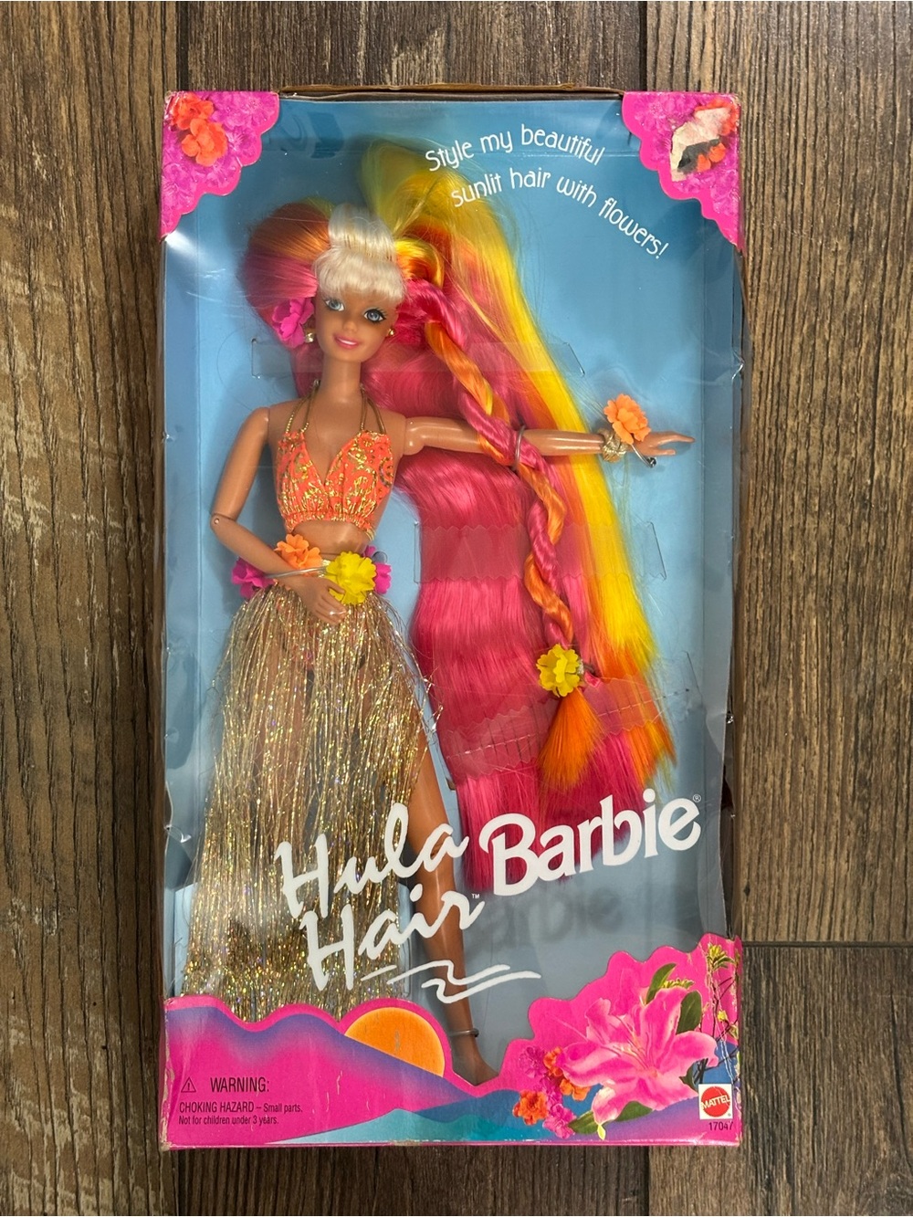 NEW Barbie Hula Hair Doll 1996 Mattel #17047 Blonde Colorful Hair Vintage